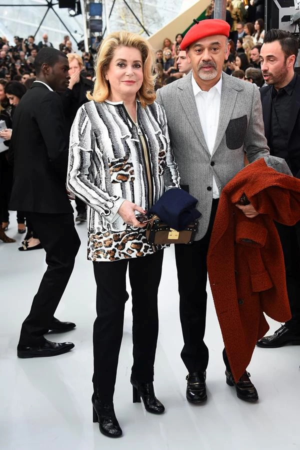 Louis Vuitton AW15: Ο διάσημος οίκος προσέλκυσε τους περισσότερους σταρ στο show του - εικόνα 7
