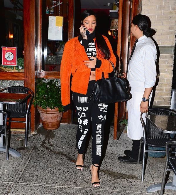 Rihanna: Ποιο item του look της σχολιάστηκε περισσότερο; 