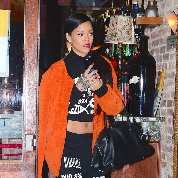 Rihanna: Ποιο item του look της σχολιάστηκε περισσότερο;  - εικόνα 3