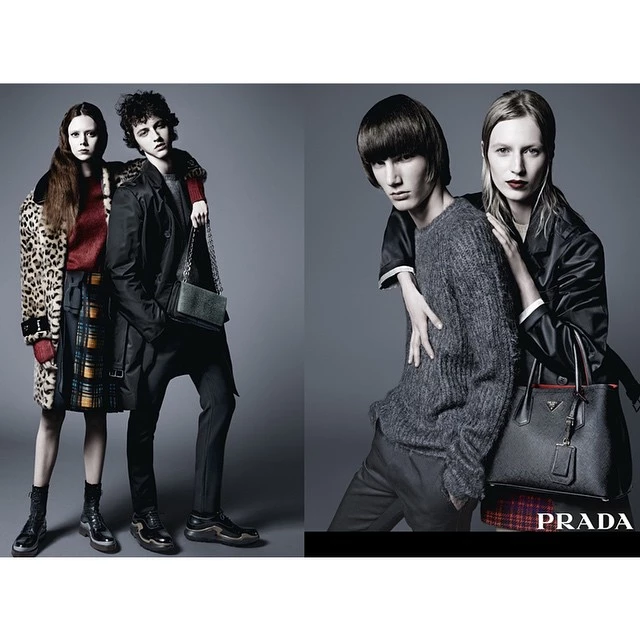 H Prada ενώνει τη γυναικεία και την αντρική collection και στην καμπάνια της - εικόνα 2