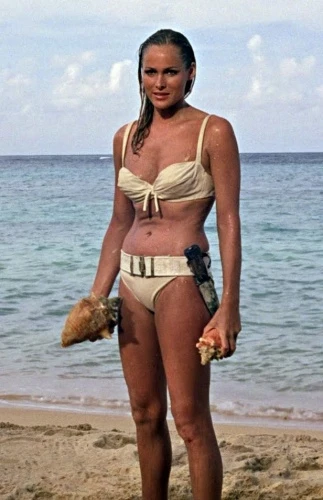 Movie beach icons: 12 εμφανίσεις με μαγιό που αγαπήσαμε! - εικόνα 9