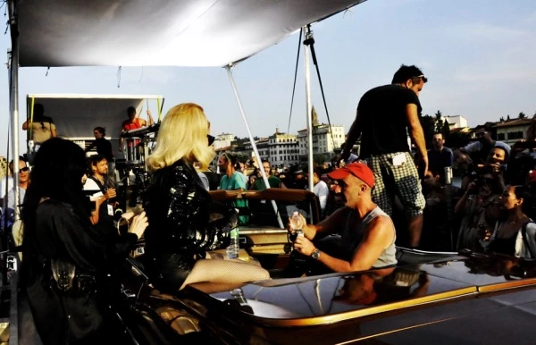 Backstage στο νέο video clip της Madonna - εικόνα 3