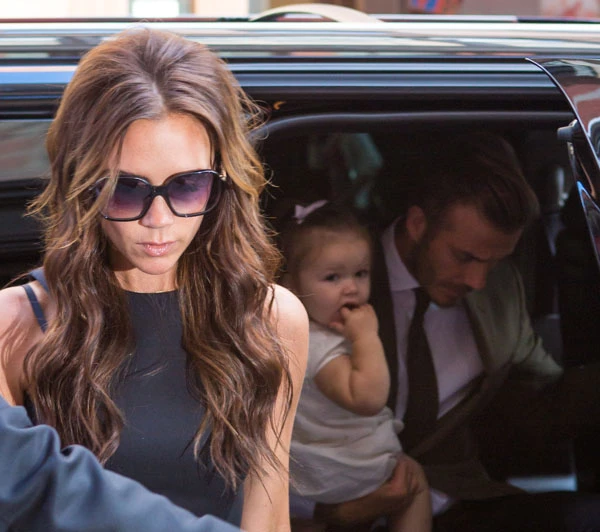 Victoria Beckham: Παρουσίασε τη νέα της συλλογή στη Fashion Week της Νέας Υόρκης - εικόνα 7